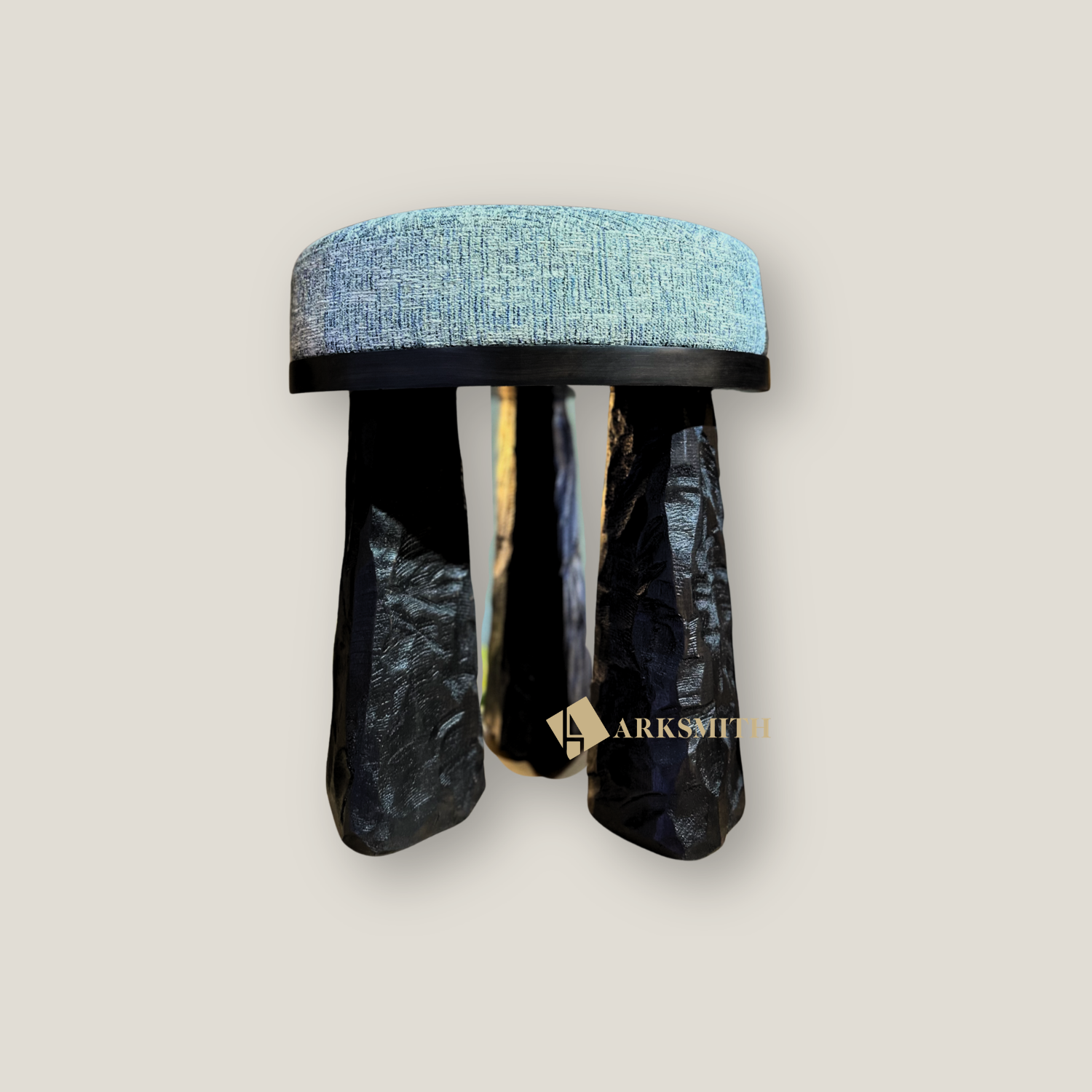 Nela Stool